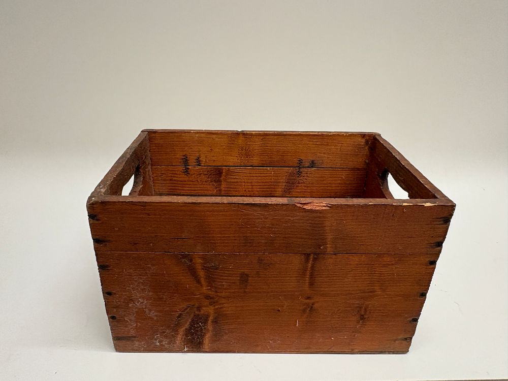 Lot 63: Vintage Industrial Shipping Crate for Wright & Weaire Electronic Engineers