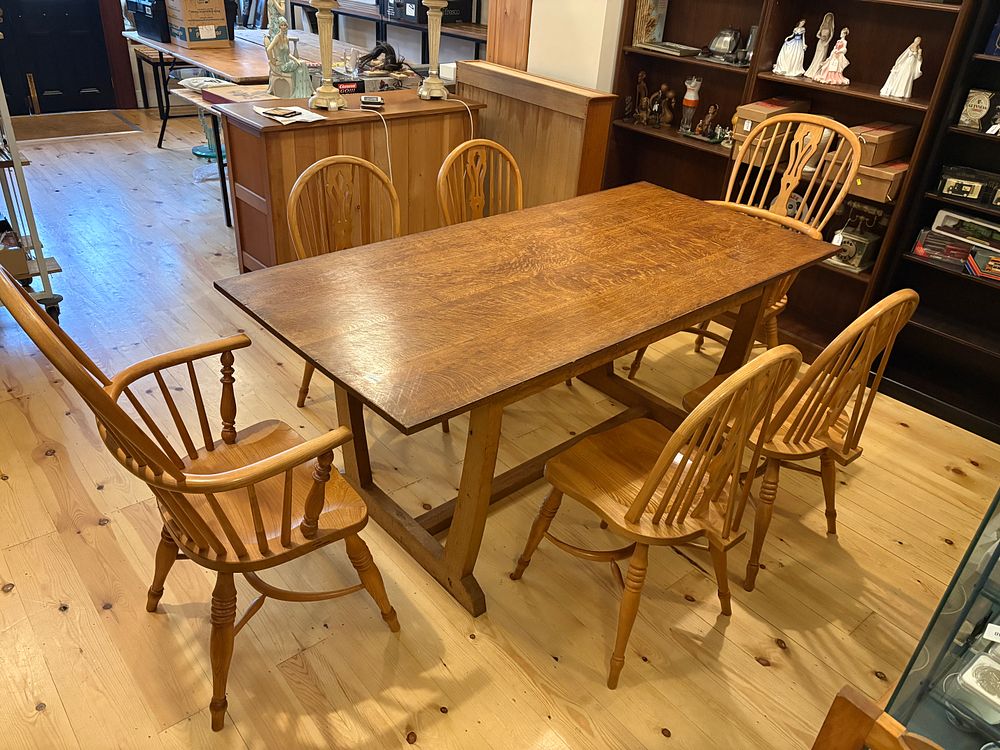 Lot 642: Jon Dale Handcrafted Lancashire Style Windsor Dining Suite with Trestle Table & 6 Chairs 175 x 83cm