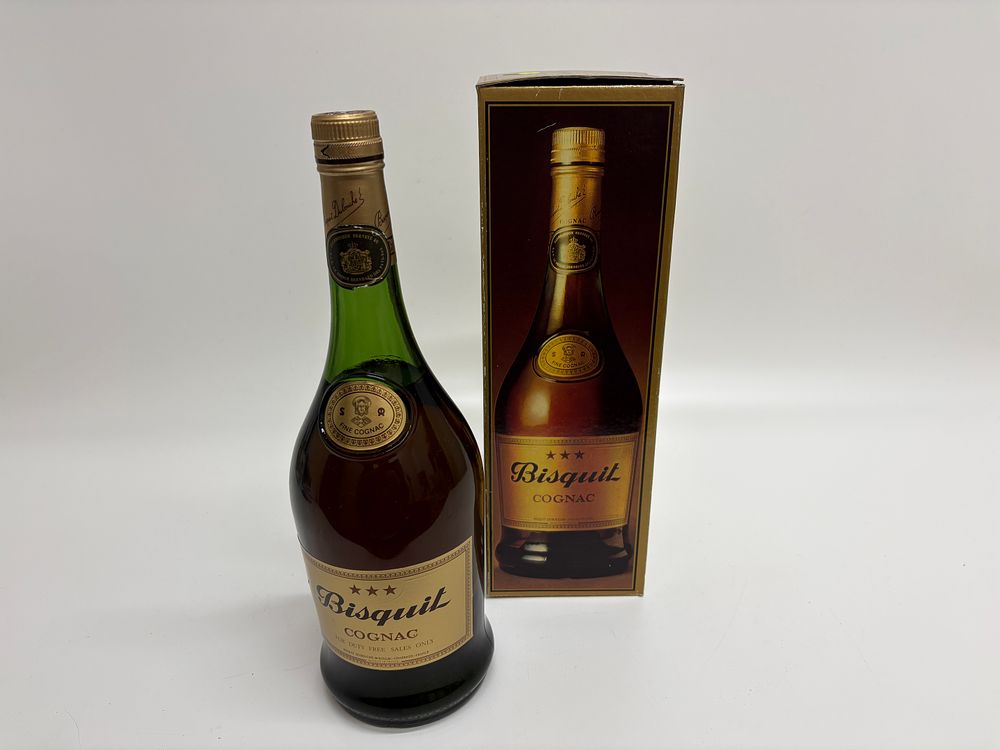 Lot 673: Bisquit Dubouché Three Star Cognac