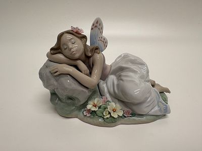 Lladr&oacute; Privilege Sleeping Fairy Glazed Porcelain Figurine, Model 7694, Circa 2001. This 