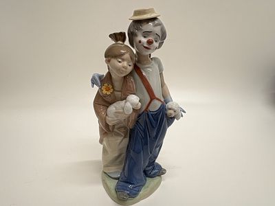 Lladro, Pals Forever Porcelain Figurine Model 7686, Society Millennium Edition, c. 2000. A fine 