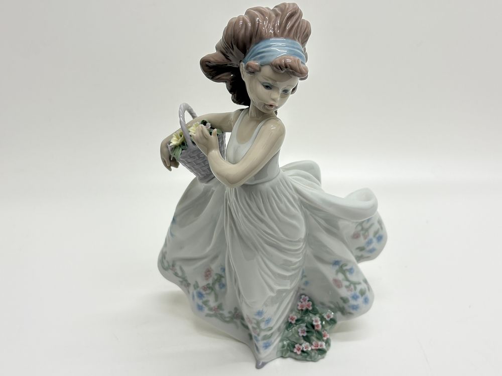 Lladro Glazed Porcelain Figurine Floral Path Model 6646 Girl with Basket Circa 1998. A fine 