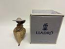 Lladro, Fragrant Bouquet (Model 2305). A Lladro Gres porcelain figurine titled Fragrant Bouquet Image - 5