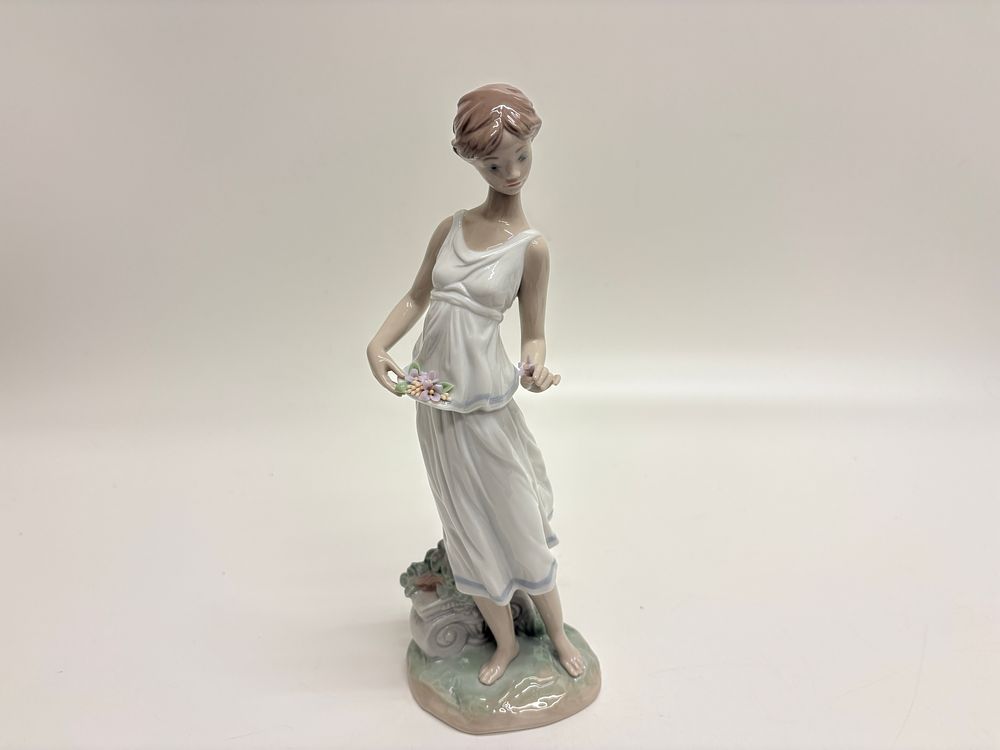 Lladro, Gardens of Athens (8119). Lladro Privilege collection glazed porcelain figurine titled 
