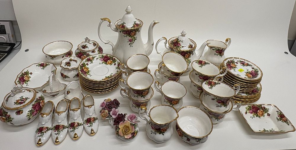 Lot 13: Royal Albert, Old Country Roses Bone China Tea and Coffee Service, Late 20th Century, Extensive Collection