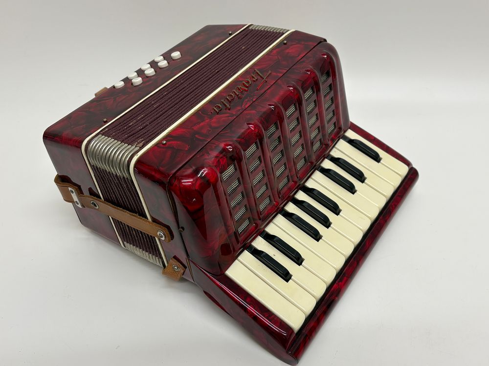 Lot 197: Traviata 17-Key 8-Bass Student Piano Accordion, Vintage