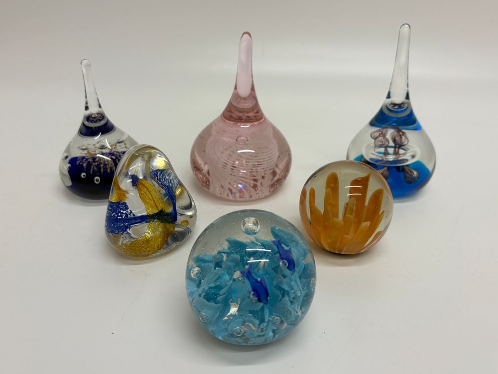 Lot 640: A Collection of Art Glass Paperweights in Various Forms and Styles