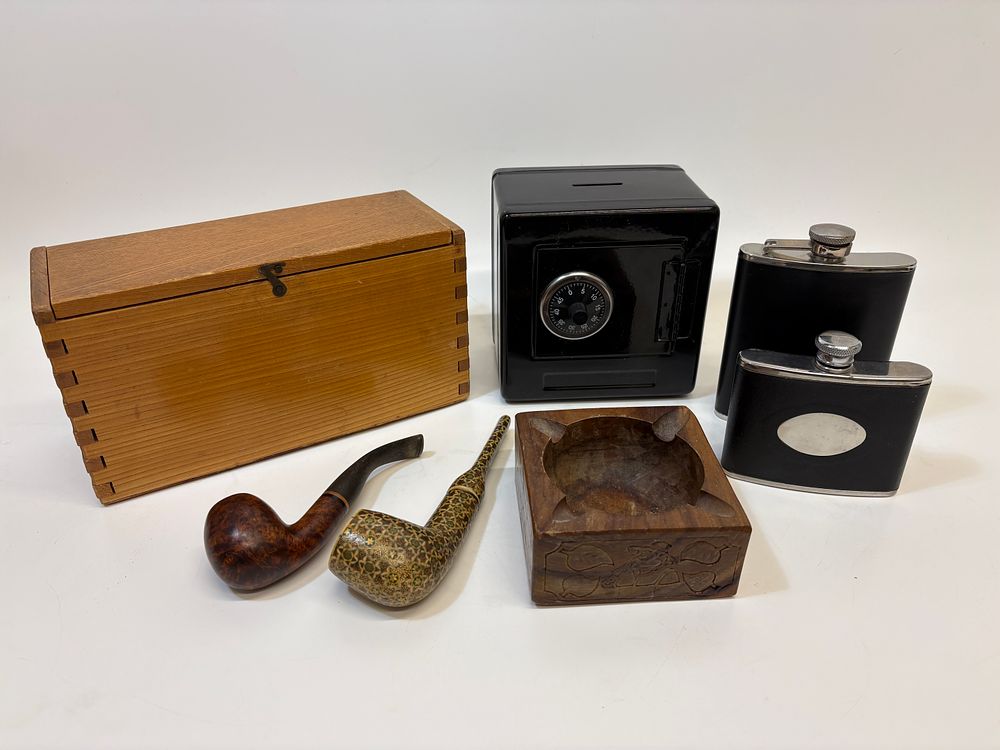 Lot 669: A Group of Vintage Gentleman's Accessories and Smoking Ephemera