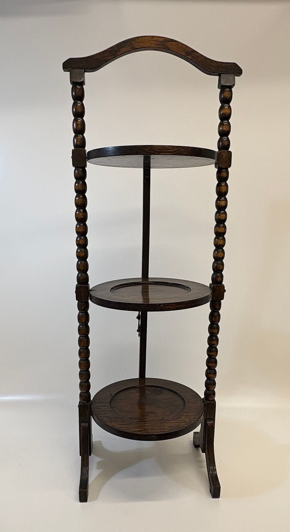 Lot 690: Early 20th Century Oak Three-Tier Folding Cake Stand 88cm