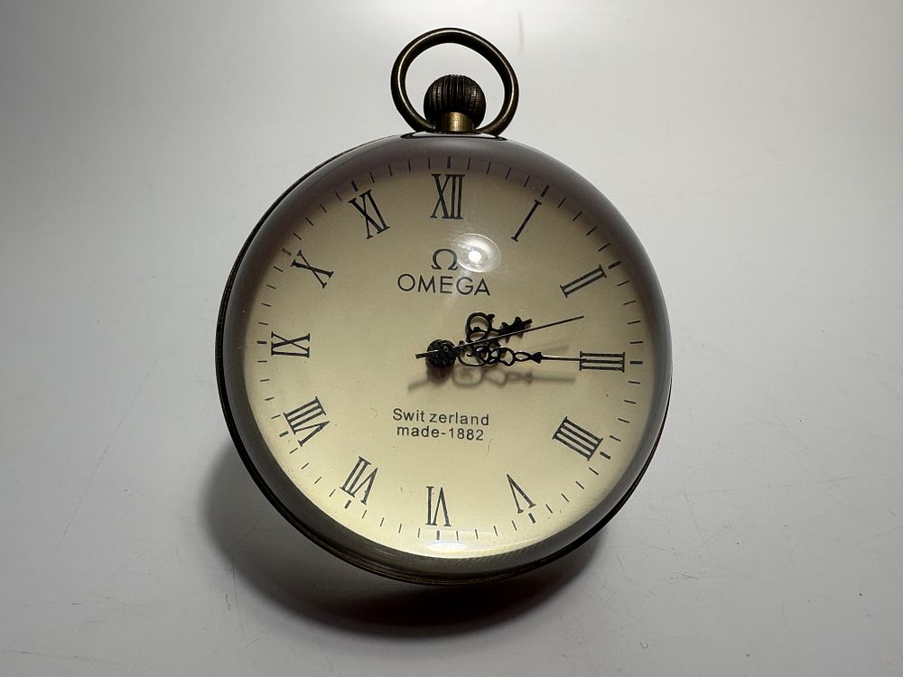 Lot 3D: Omega Spherical Desk Watch