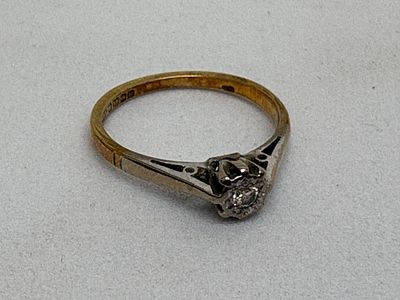 Mid-20th Century 18ct Gold and Platinum Diamond Solitaire Ring. size L 1/2 , 2.32G GROSS . A 