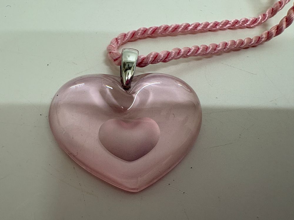 Lot 1a: Lalique Heart Pendant
