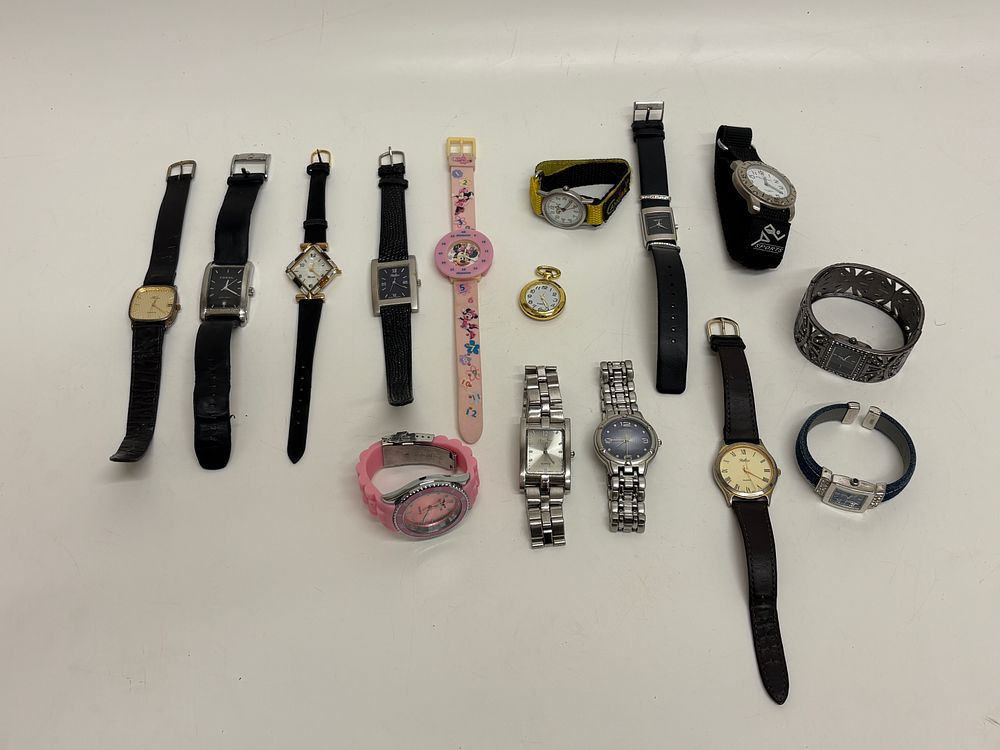 Lot 468: A Collection of Sixteen Timepieces including Fossil, Accurist, and Sekonda Wristwatches