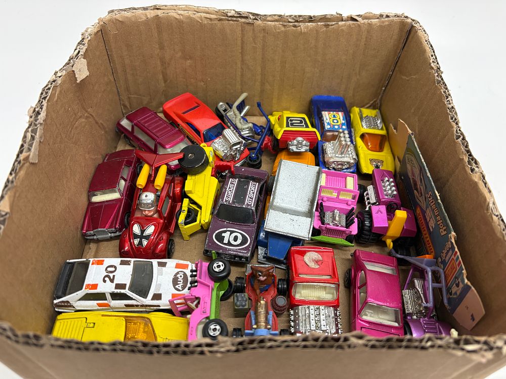 Lot 531: A Collection of Vintage Matchbox Die-Cast Toy Vehicles
