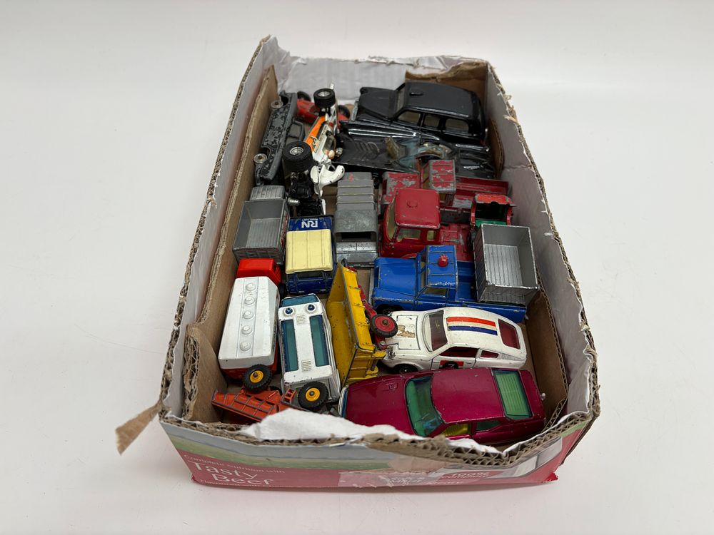 Lot 533: A Collection of Vintage Corgi and Matchbox Lesney Die-Cast Toy Vehicles