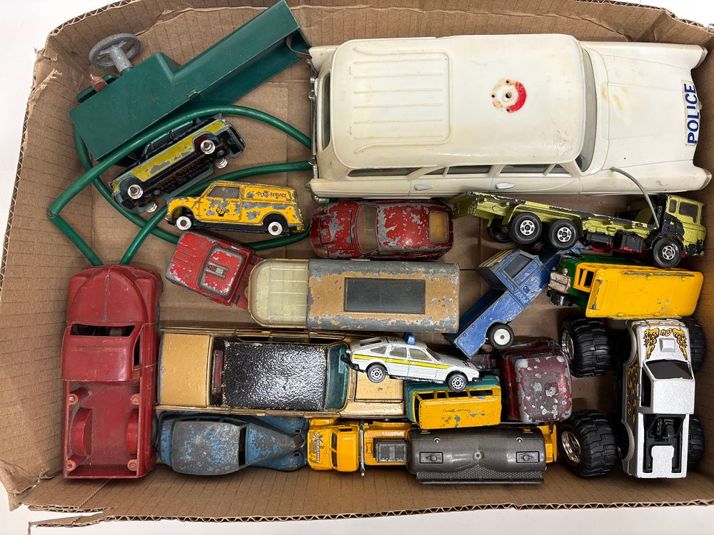 Lot 541: A Collection of Matchbox Lesney and Other Vintage Toy Vehicles and Accessories