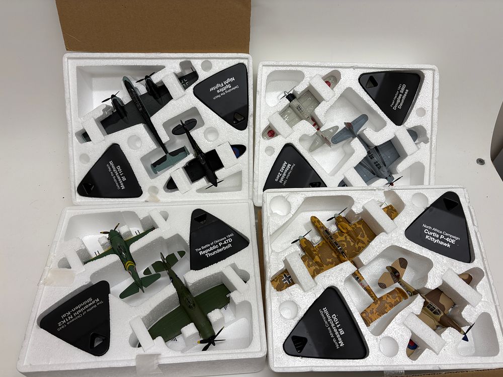 Lot 551: A Collection of Four Atlas Editions Die-cast Military Aircraft Model Sets