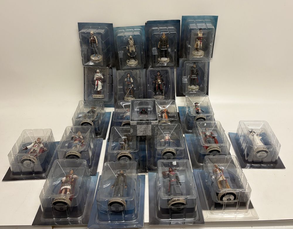 Lot 563: A Collection of Twenty-Five Assassin's Creed The Official Collection Figures by Hachette Partworks