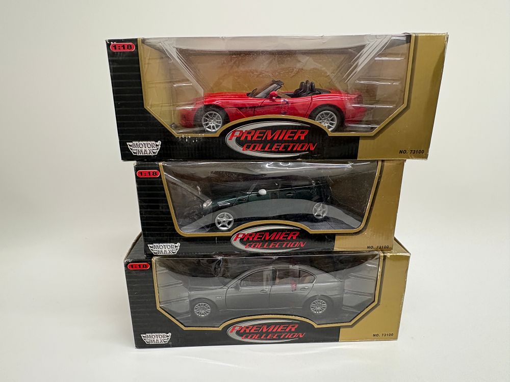 Lot 470: Three Motor Max Premier Collection 1:18 scale model cars