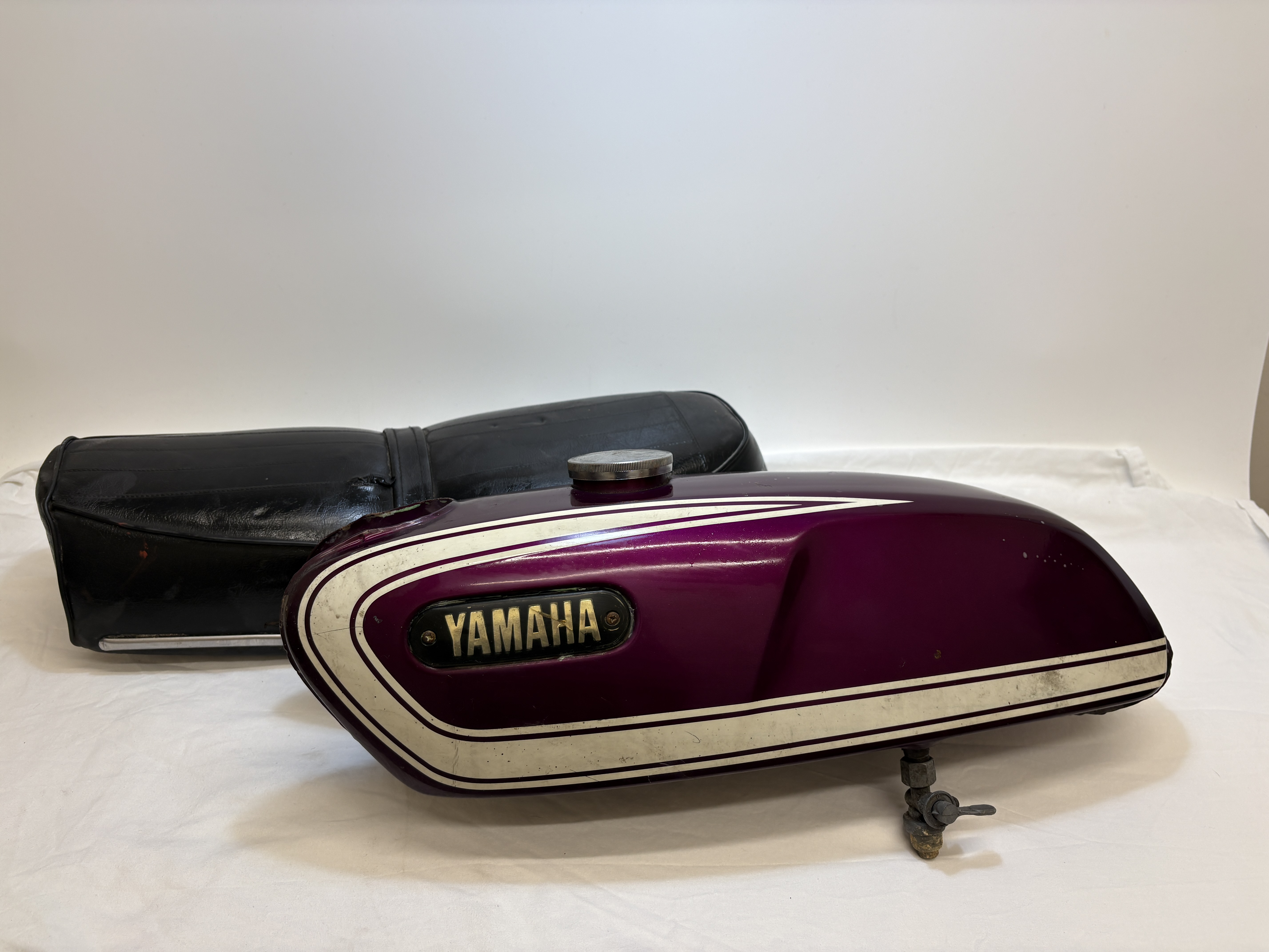 A YamahaFS1E motorcycle fuel tank and dual seat 1974/75 (N Plate)