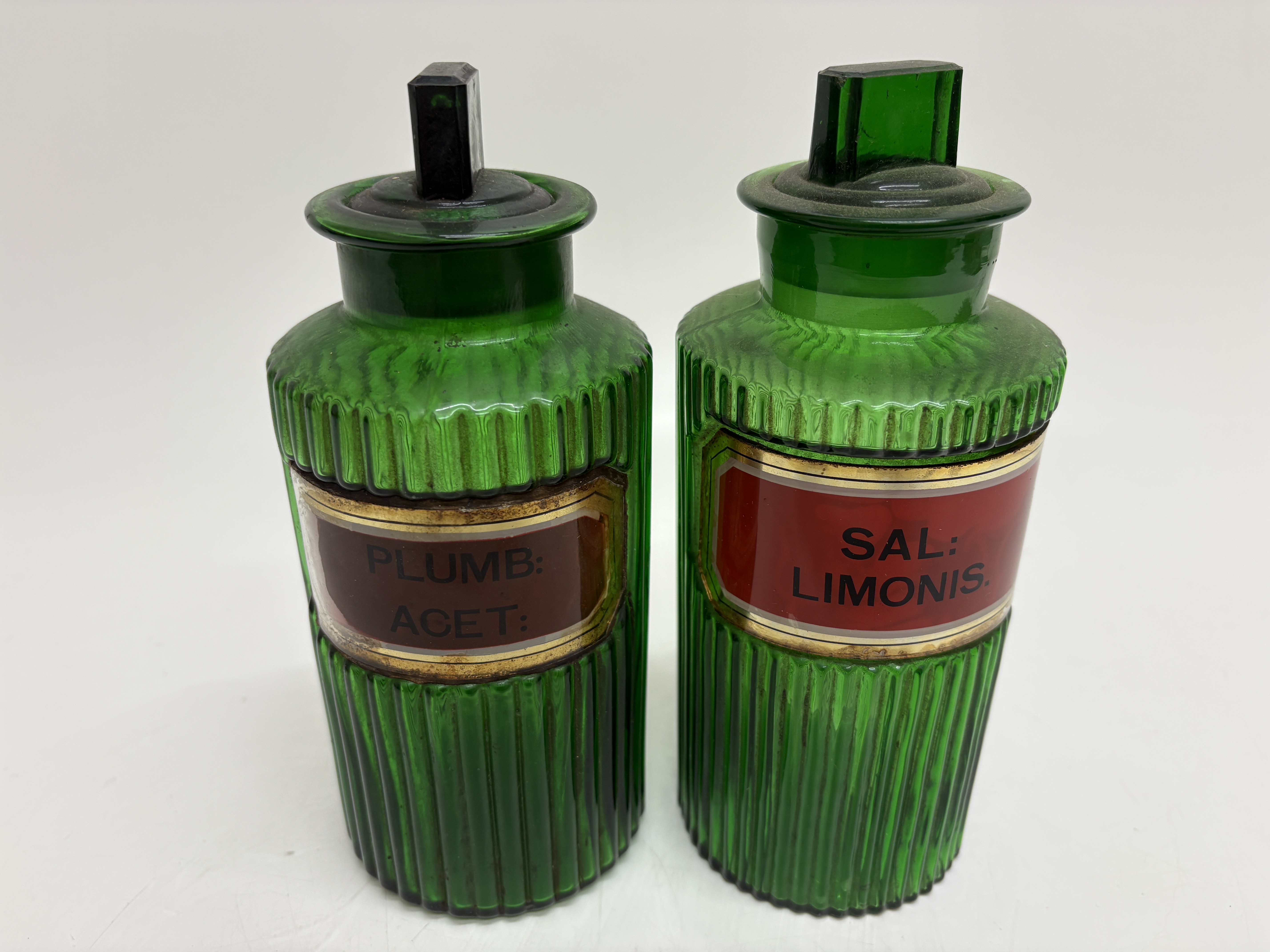 A Pair of Victorian Emerald Green Ribbed Glass Apothecary Jars 20cm tall