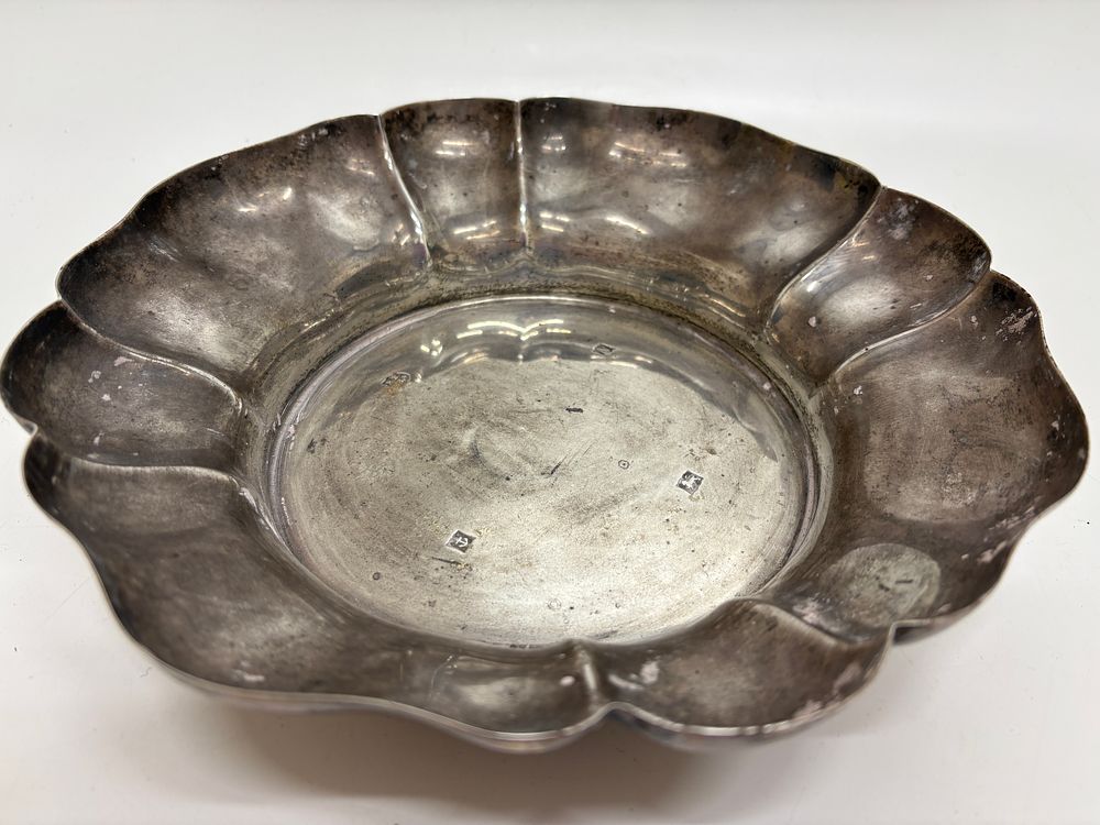 Lot 67: English sterling silver lobed pedestal bowl Circa 452g nett