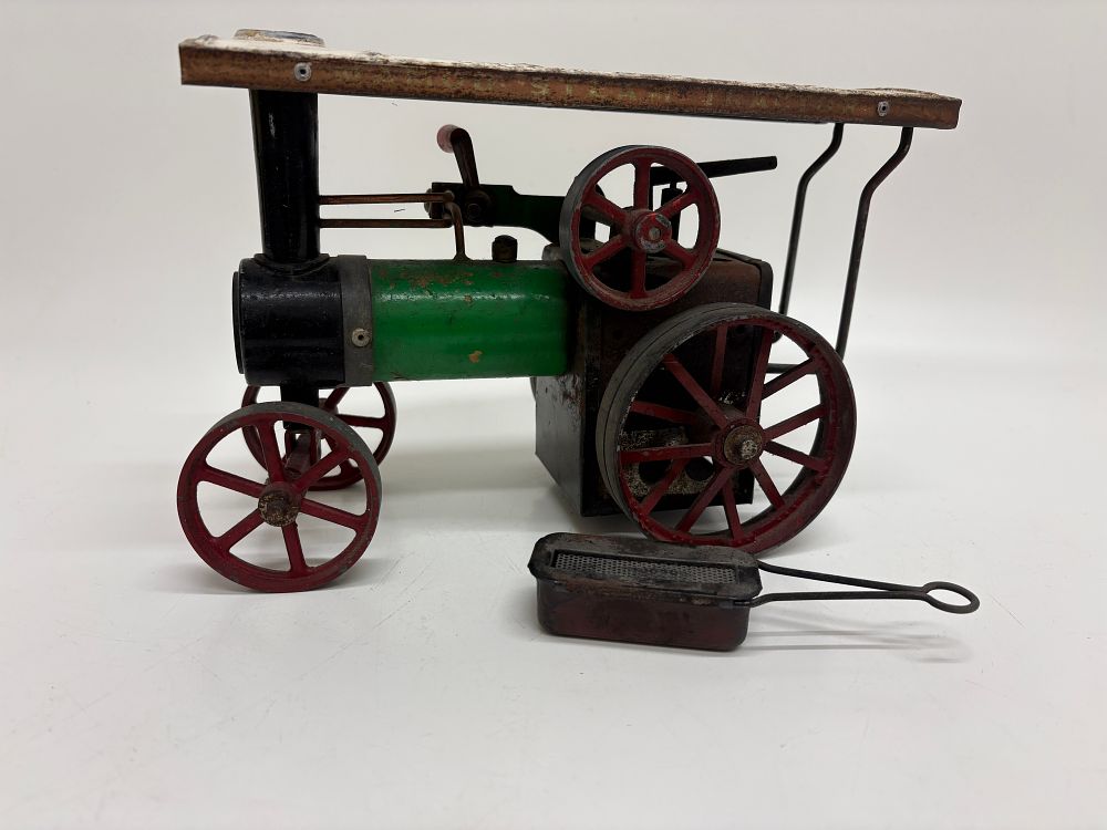 Lot 749: A Mamod TE1a live steam traction engine