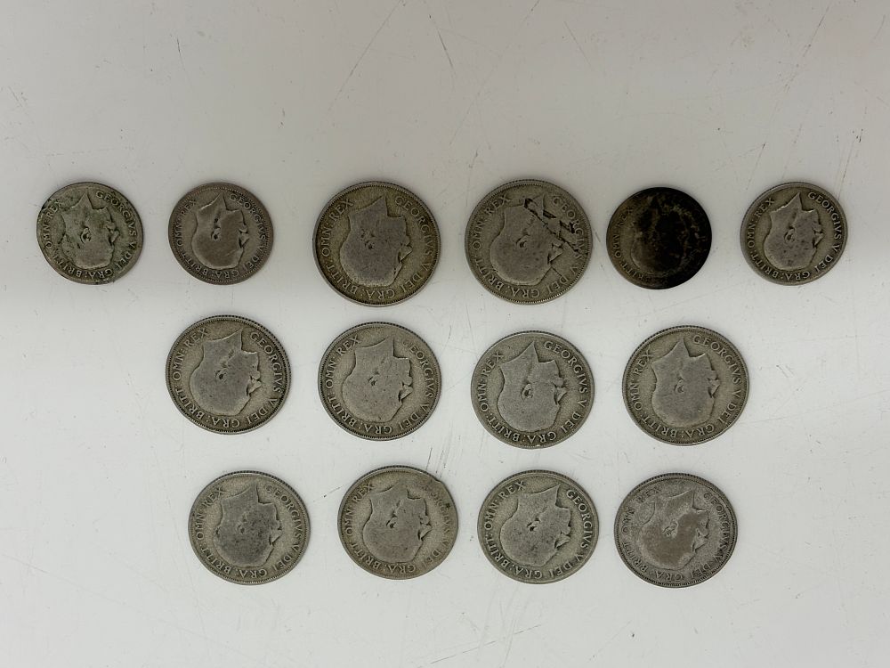 Lot 50E: A Collection of UK King George V Silver Shilling and Sixpence Coins 50% Silver