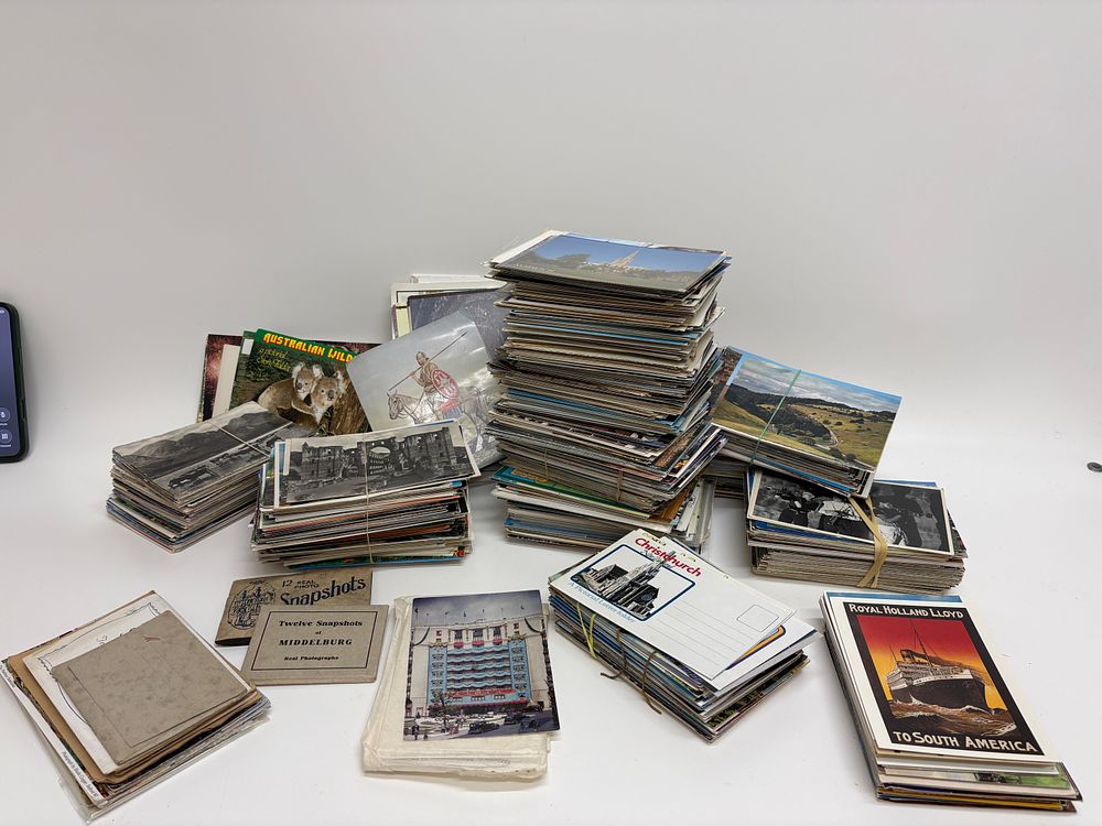 Lot 366: A Collection of Vintage Postcards, Pictorial Folders and Snapshot Booklets