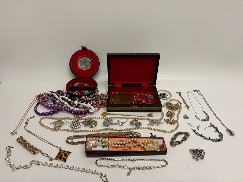 Lot 62: A Collection of Vintage Costume Jewellery and Personal Accessories including Two Decorative Boxes