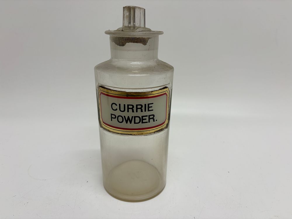 Lot 195: Late Victorian Glass Apothecary Jar with Currie Powder Under-Glass Label22cm