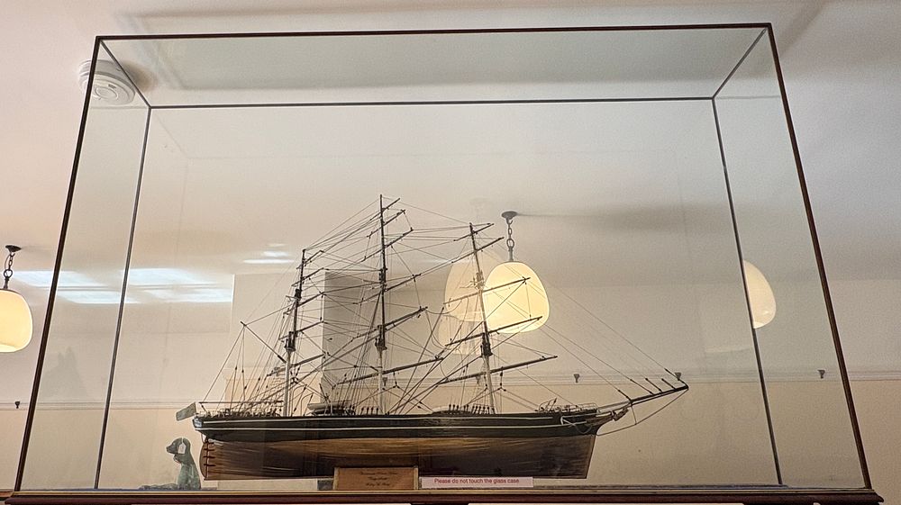 Lot 209: A Cased Large Scale Model of the Clipper Ship Cutty Sark Built by M Bailey 164x109x31cm