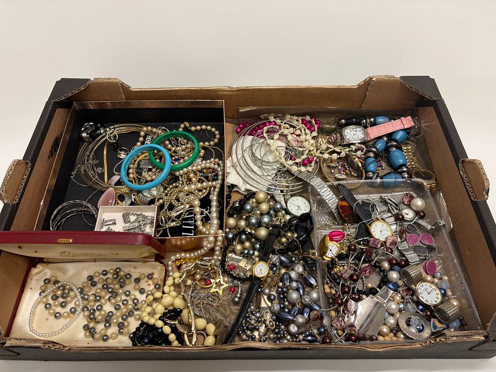 Lot 375: An Assortment of Vintage and Contemporary Costume Jewellery and Quartz Wristwatches