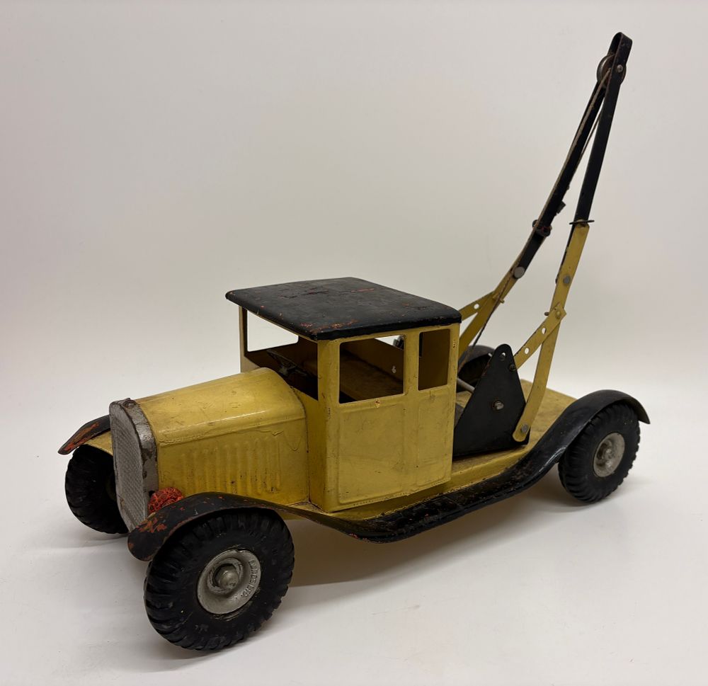 Lot 470: Large Pressed Steel Wrecker Breakdown Truck with Mechanical Winch
