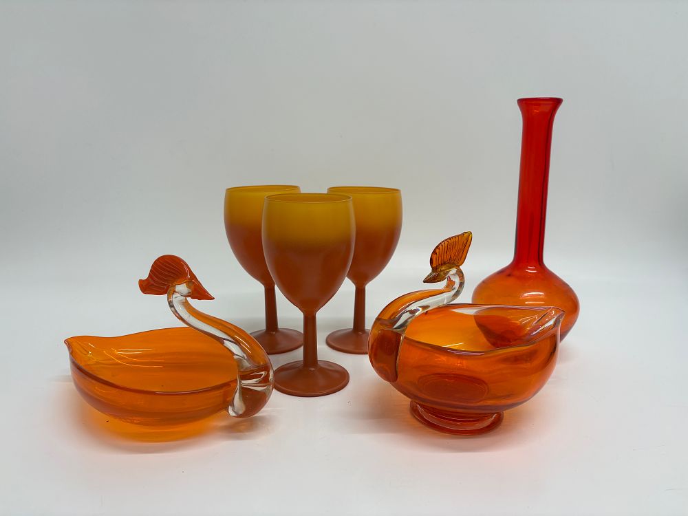 Lot 474: A Collection of Orange and Amberina Decorative Glassware