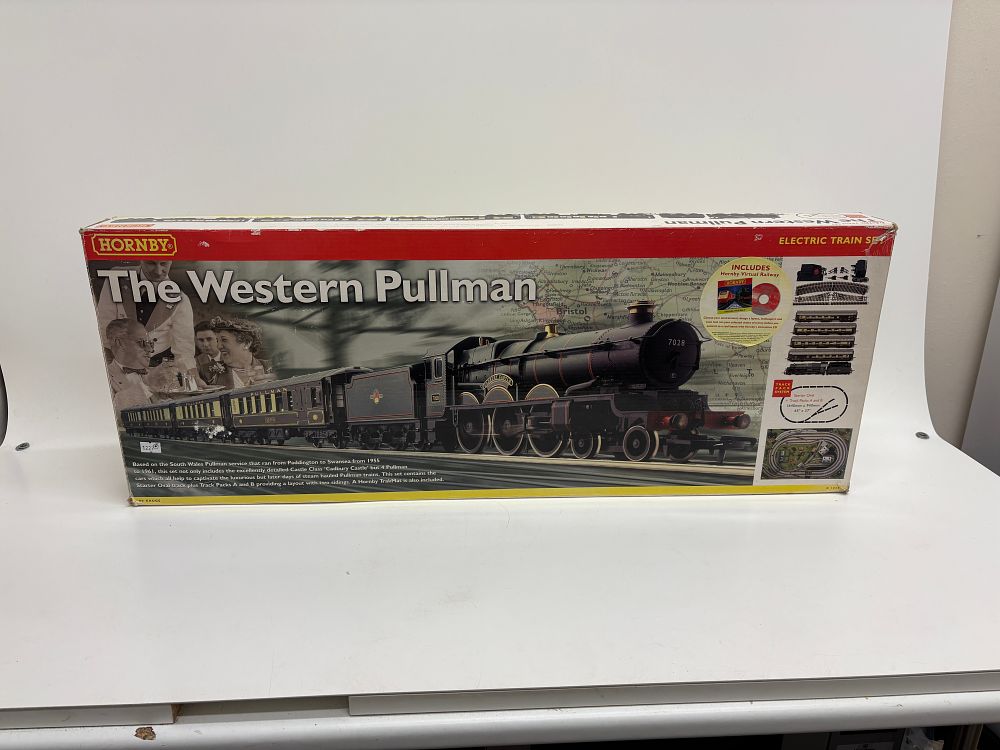 Lot 495: Hornby R 1048 The Western Pullman OO Gauge Electric Train Set