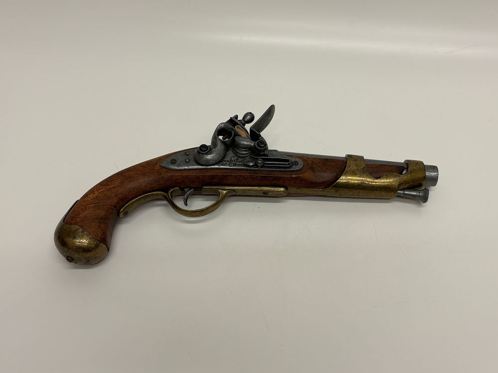 Lot 524: Manufacture de Saint Etienne 1806 Model Flintlock Cavalry Pistol with 7.5 Inch Barrel