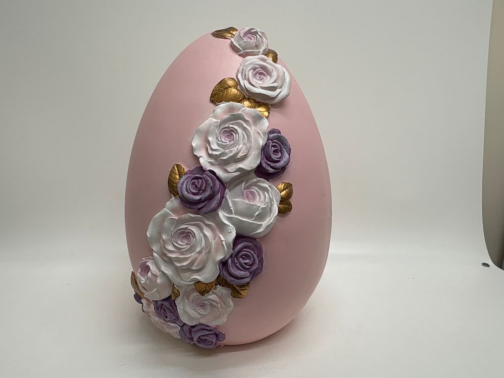 Lot 660: Large 47cm Decorative Egg with High Relief Floral Decoration