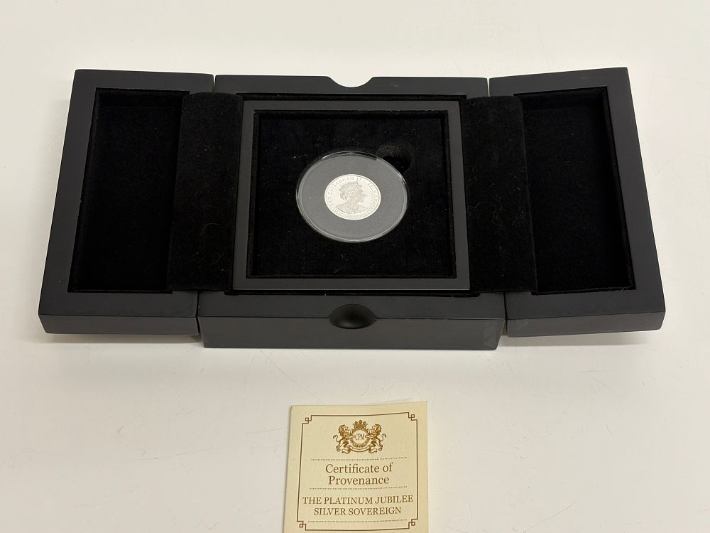 Lot 106: 2022 Isle of Man Platinum Jubilee Silver Sovereign