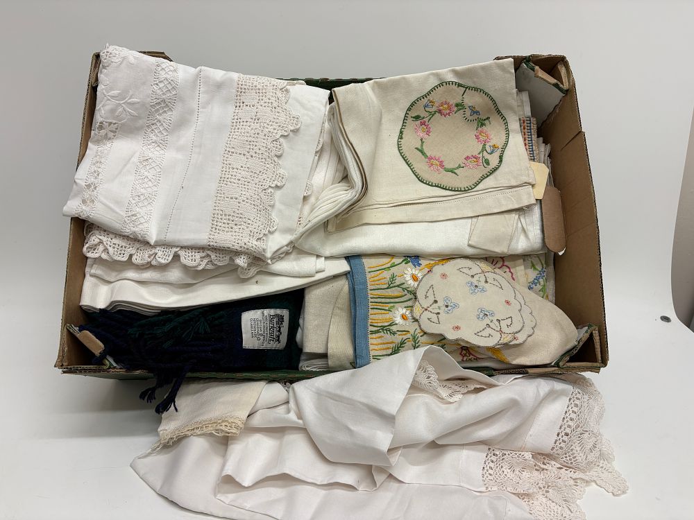 Lot 640: A Collection of Vintage Household Linens and a Burkraft Woollen Travel Rug