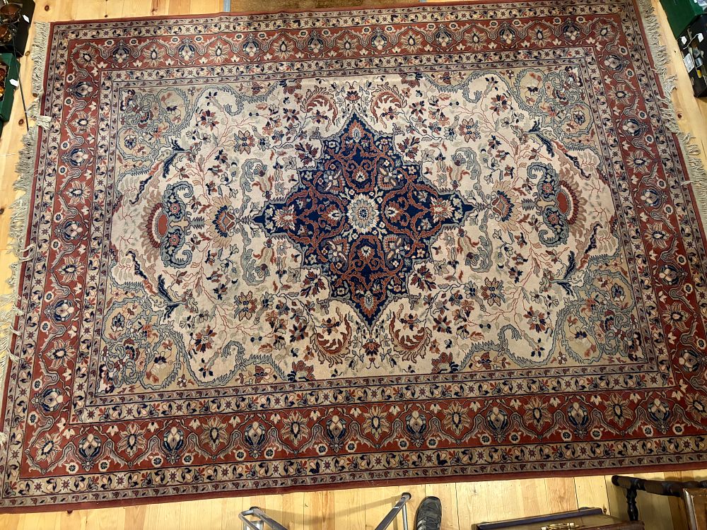 Lot 663: A Large Pure New Wool Super Keshan Room Size Rug 3.75x2.76m