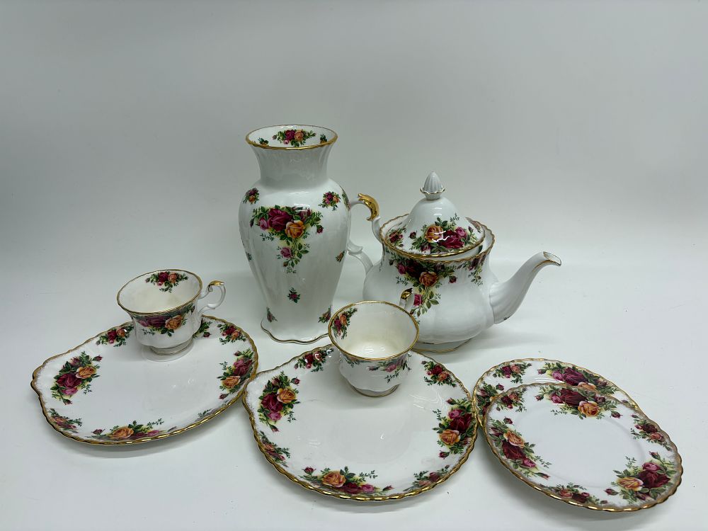 Lot 237: An Assortment of Royal Albert Old Country Roses Bone China Tablewares