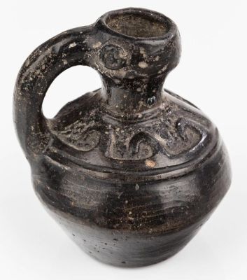 Andean / Moche Chimi Bird Vessel. This black pottery Chimu Bird vessel approx 4" H x 3.5"