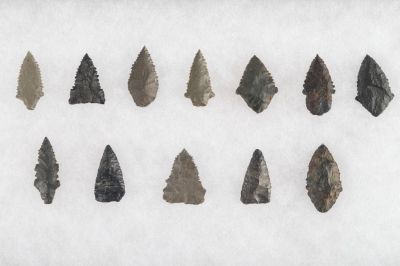 Pre-Columbian Arrowheads / Inca, Medium (12). Pre-Columbian Inca arrowheads from Bolivia and
