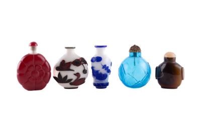 Chinese Multicolored Snuff Bottles (5). Five Chinese snuff bottles, most of which are made of 