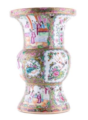 19th C Chinese Rose Medallion Jar / Vase. A 19th Century Chinese jar / vase adorned with a Rose 