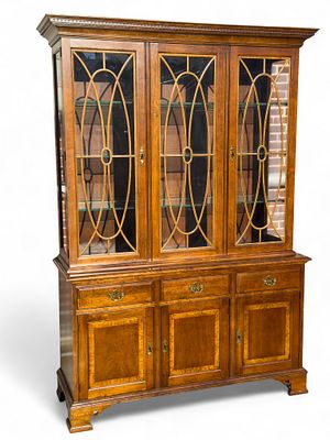 Pennsylvania House China Hutch ~6.75'H. Pennsylvania House china hutch with 3 doors, glass 