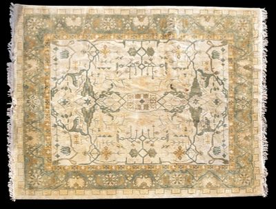 Oushak Rug > 7'x9'. Oushak rug measuring approx. 9'10" x 7'10". Condition: Absence of a 