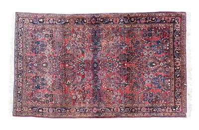 Antique Sarouk Rug. Measures approx. 6' 7" L x 4' 1" W. Condition: Absence of a condition 
