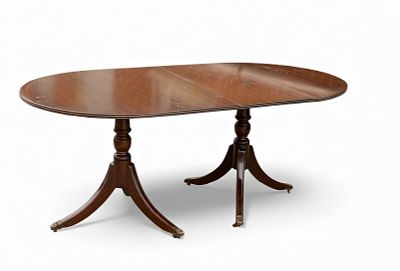 Custom Inlaid Mahogany Dining Table. Custom inlaid Duncan Phyfe style mahogany pedestal dining 